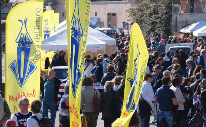 Des Corses à Capraia pour la Fête du Calamar