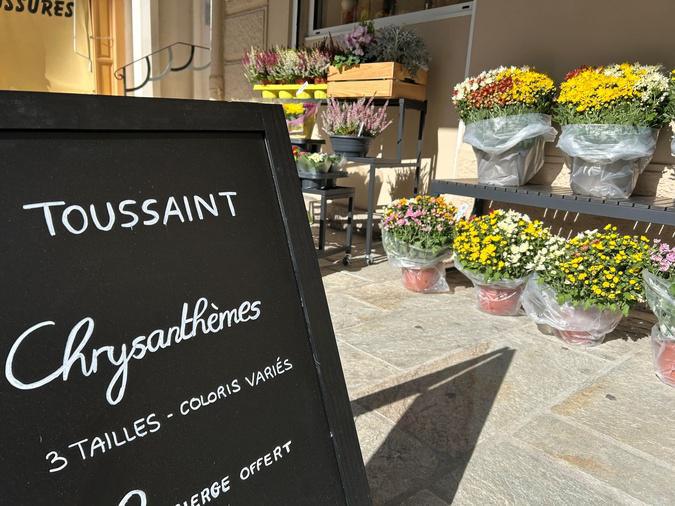 Toussaint et Chrysanthèmes : Une double tradition qui perdure en Corse selon les fleuristes ajacciens Toussaint et Chrysanthèmes : Une double tradition qui perdure en Corse selon les fleuristes ajacciens