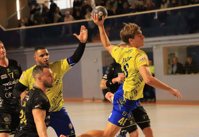 Handball N2 - La Crau surclasse Corte – Ile-Rousse (28-43) Handball N2 - La Crau surclasse Corte – Ile-Rousse (28-43)