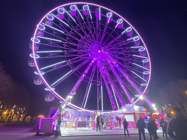 Bastia : la patinoire et la grande roue de retour pour les fêtes Bastia : la patinoire et la grande roue de retour pour les fêtes