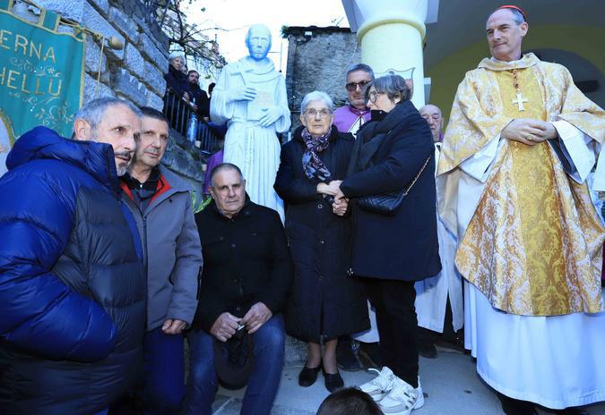 Corte - La statue de San Teofalu inaugurée par le Cardinal Bustillo