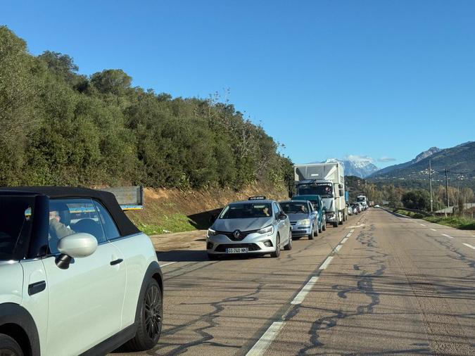 Ajaccio : une grève des bus de la Muvistrada provoque d’importants embouteillages Ajaccio : une grève des bus de la Muvistrada provoque d’importants embouteillages