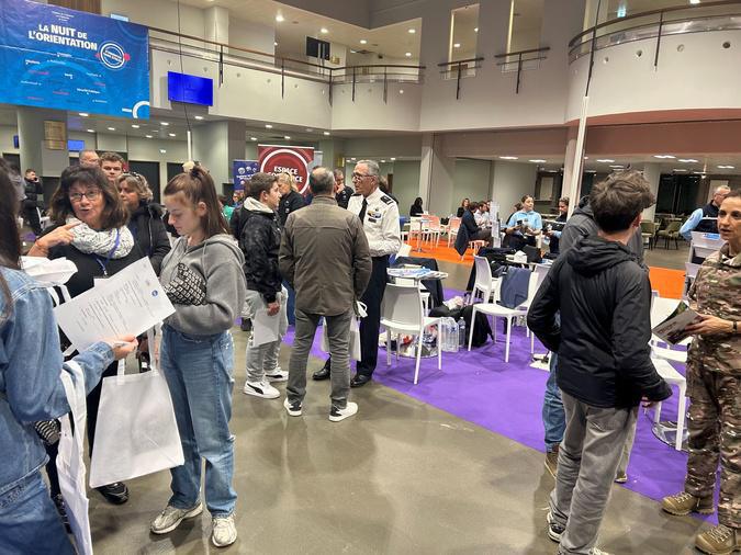 Nuit de l'orientation à Ajaccio : Rencontres, quiz et outils numériques pour trouver sa voie