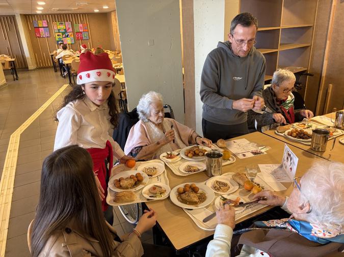Biguglia - Quand la magie de Noël opère au collège Campo Vallone Biguglia - Quand la magie de Noël opère au collège Campo Vallone