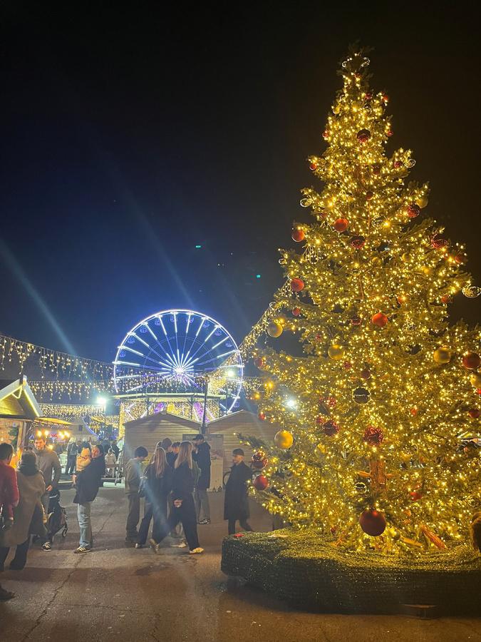Bastia ouvre son marché de Noël sur la place Saint-Nicolas Bastia ouvre son marché de Noël sur la place Saint-Nicolas