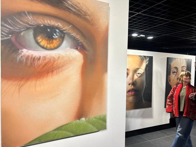 Ajaccio : L'artiste Mako Deuza présente des toiles inédites à l'espace Diamant jusqu'au 23 décembre Ajaccio : L'artiste Mako Deuza présente des toiles inédites à l'espace Diamant jusqu'au 23 décembre