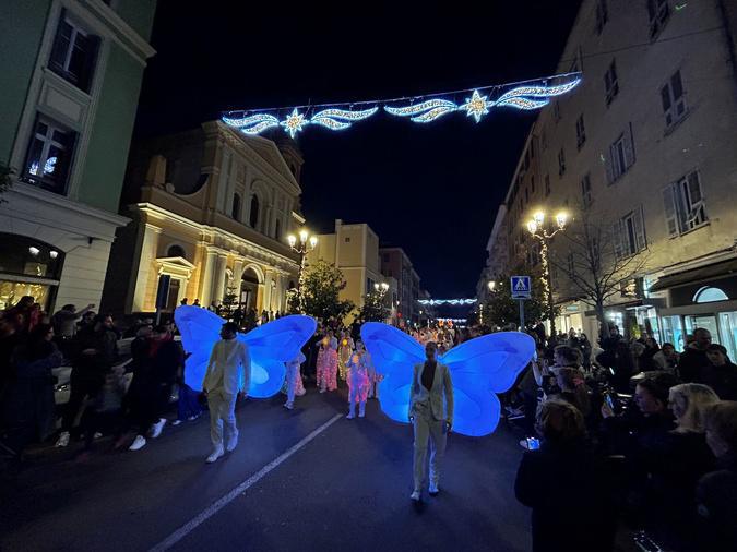 Natali in Aiacciu 2025 - Les images de la Grande parade illuminée Natali in Aiacciu 2025 - Les images de la Grande parade illuminée
