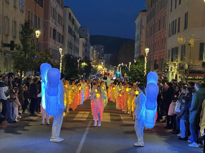 Natali in Aiacciu 2025 - Les images de la Grande parade illuminée Natali in Aiacciu 2025 - Les images de la Grande parade illuminée