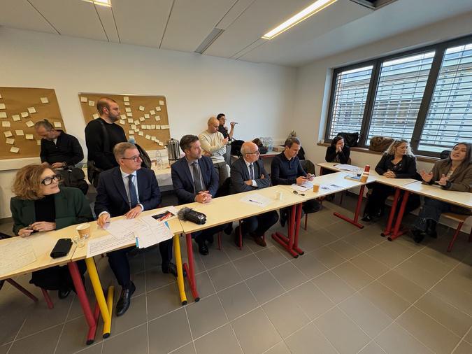 À Ajaccio, le collège du Stilettu inaugure un parcours inédit de sensibilisation aux pratiques mafieuses À Ajaccio, le collège du Stilettu inaugure un parcours inédit de sensibilisation aux pratiques mafieuses