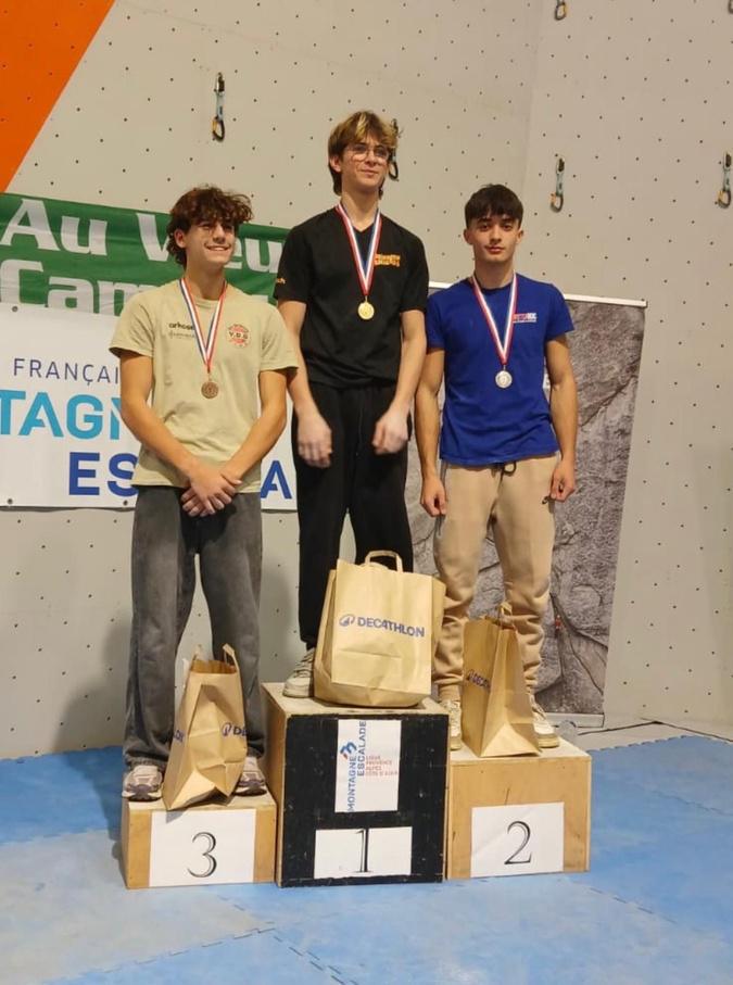 La relève corse de l’escalade brille au championnat PACA de bloc La relève corse de l’escalade brille au championnat PACA de bloc