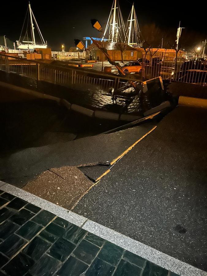 Intempéries - Circulation coupée à Saint-Florent après un effondrement de la chaussée Intempéries - Circulation coupée à Saint-Florent après un effondrement de la chaussée