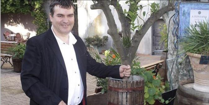 Joseph Santana, figure de l’édition insulaire, est décédé Joseph Santana, figure de l’édition insulaire, est décédé