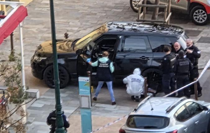 VIDEO - Ajaccio : deux voitures blindées stoppées par la police. Plusieurs individus arrêtés 