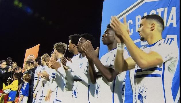 Ligue 2 : le Sporting s’impose 2-0 à Laval et se relance dans la course au maintien Ligue 2 : le Sporting s’impose 2-0 à Laval et se relance dans la course au maintien