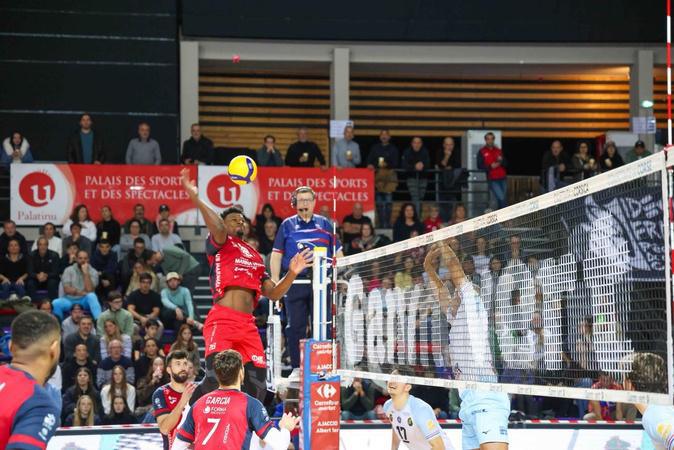 MSL Volley – Le GFC Ajaccio battu par Tours au Palatinu (0-3) MSL Volley – Le GFC Ajaccio battu par Tours au Palatinu (0-3)