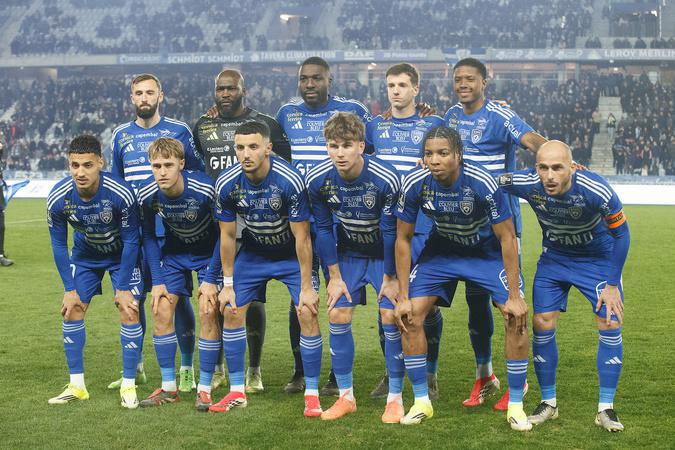 Réginald Ray (SC Bastia) avant Reims : « j’ai un groupe qui ne lâche pas et qui ne triche pas » Réginald Ray (SC Bastia) avant Reims : « j’ai un groupe qui ne lâche pas et qui ne triche pas »
