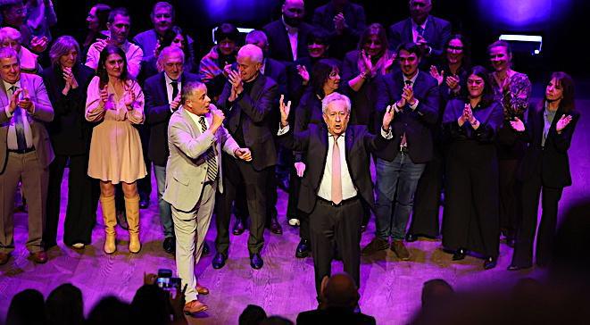 Municipales à Calvi - Ange Santini se projette vers l’avenir et resserre ses troupes Municipales à Calvi - Ange Santini se projette vers l’avenir et resserre ses troupes