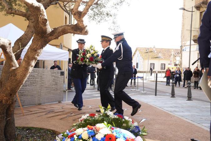 Ajaccio : 28 ans après son assassinat, l'hommage au préfet Erignac Ajaccio : 28 ans après son assassinat, l'hommage au préfet Erignac
