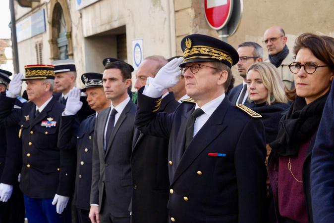 Ajaccio : 28 ans après son assassinat, l'hommage au préfet Erignac Ajaccio : 28 ans après son assassinat, l'hommage au préfet Erignac