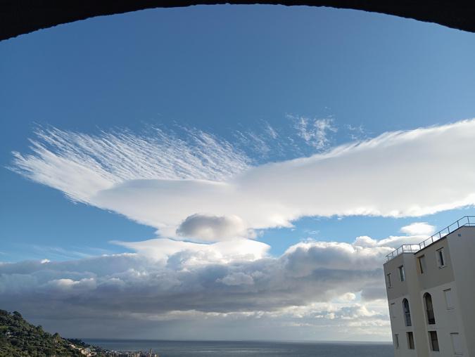 A màghjina - Nuvulu strappadu da u ventu