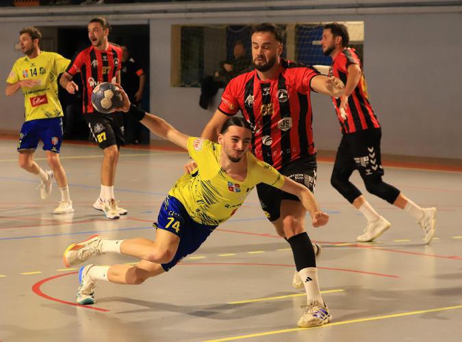 Handball N2 : Corte – Ile-Rousse fait tomber le leader marseillais (36-34) Handball N2 : Corte – Ile-Rousse fait tomber le leader marseillais (36-34)