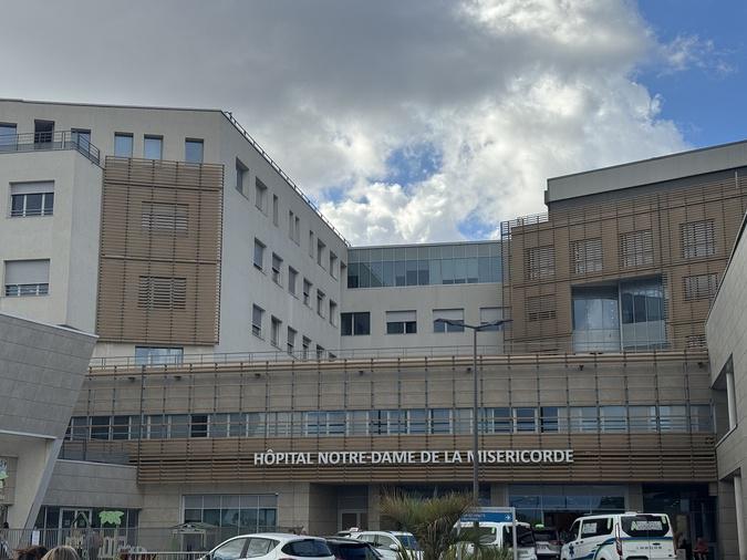 Entre efficacité et bienveillance, la prise en charge des cancers prend une nouvelle dimension à l’hôpital d’Ajaccio Entre efficacité et bienveillance, la prise en charge des cancers prend une nouvelle dimension à l’hôpital d’Ajaccio