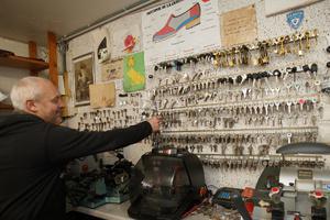 David Seddas, dernier cordonnier à Bastia : « Le métier se perd lentement mais sûrement » David Seddas, dernier cordonnier à Bastia : « Le métier se perd lentement mais sûrement »