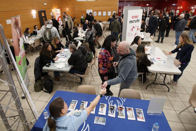 Forum de l’emploi à Bastia : plus de 300 postes à pourvoir avant la saison Forum de l’emploi à Bastia : plus de 300 postes à pourvoir avant la saison