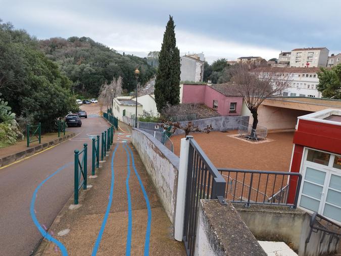 A Portivechju, un « chemin des écoliers » qui en fait voir de toutes les couleurs