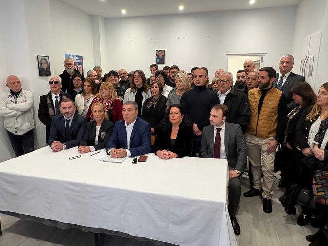 François Filoni (RN) a présenté sa liste "Gagner Pour Ajaccio" François Filoni (RN) a présenté sa liste "Gagner Pour Ajaccio"