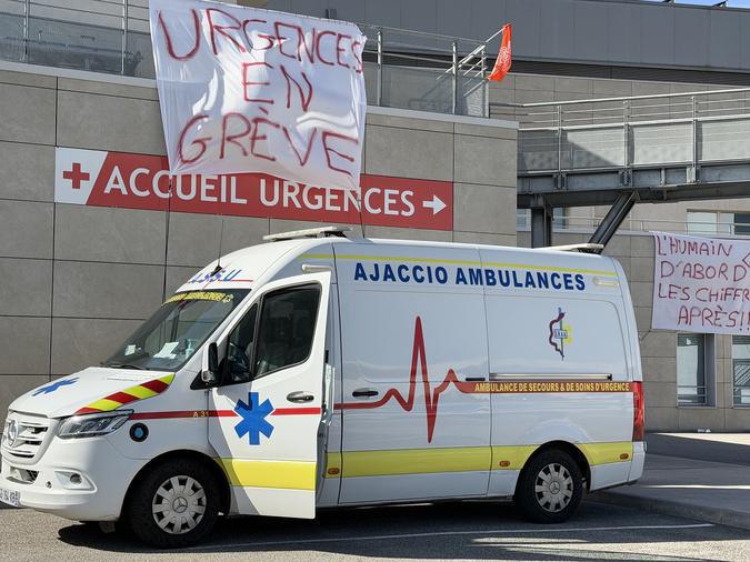 Ajaccio : au 10e jour de grève, les personnels des urgences en appellent au président du conseil de surveillance de l'hôpital