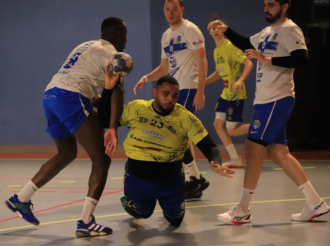 Handball N2 : Corte – Ile-Rousse gâche et s’incline face à Antibes (30-34) Handball N2 : Corte – Ile-Rousse gâche et s’incline face à Antibes (30-34)