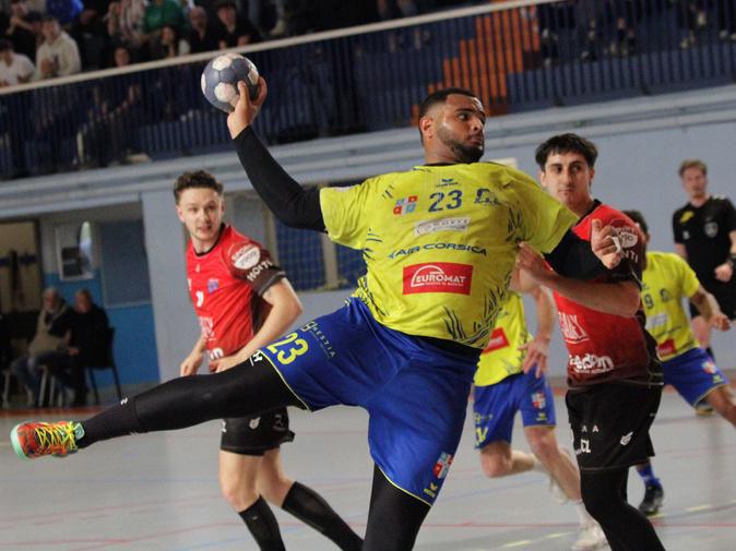 Handball Nationale 2 : Corte – Ile-Rousse stoppe l’hémorragie face à Bagnols (35-35)