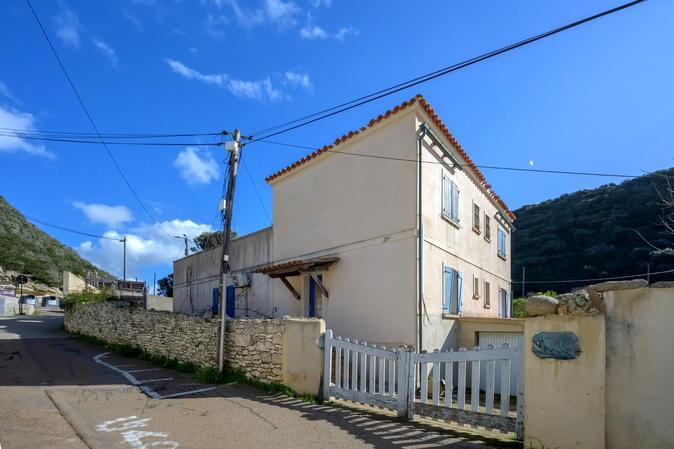 Pourquoi l’État met aux enchères une maison à Bonifacio ?