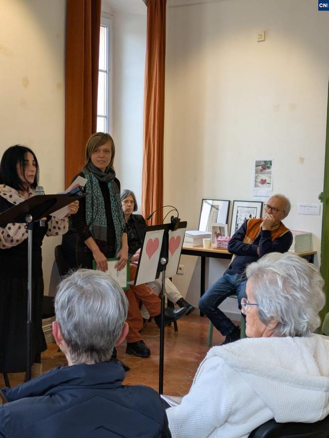 Izabella Belcarz réunit cinquante auteurs dans “La Polyphonie de l’amour”