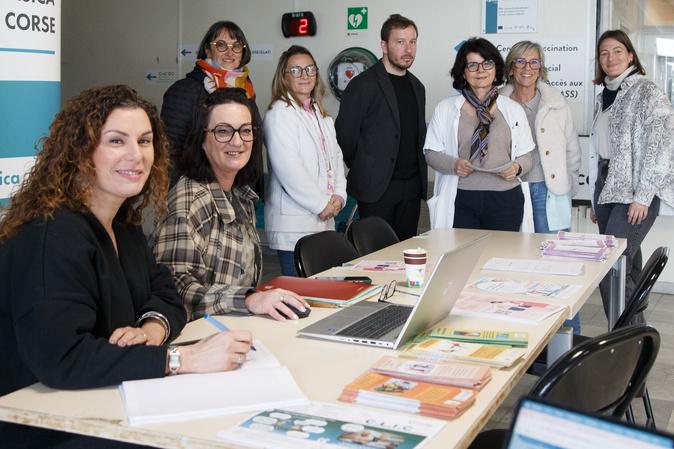 Au centre hospitalier de Bastia, une journée pour soutenir et informer les aidants de personnes âgées Au centre hospitalier de Bastia, une journée pour soutenir et informer les aidants de personnes âgées