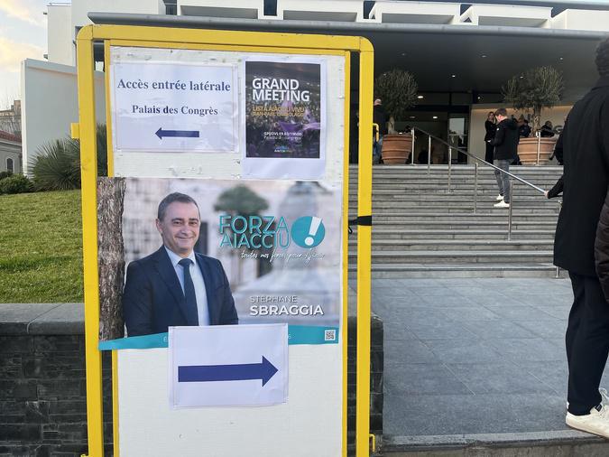 Municipales. Face-à-face inédit au Palais des Congrès d'Ajaccio : les meetings simultanés de Stéphane Sbraggia et Jean-Paul Carrolaggi Municipales. Face-à-face inédit au Palais des Congrès d'Ajaccio : les meetings simultanés de Stéphane Sbraggia et Jean-Paul Carrolaggi