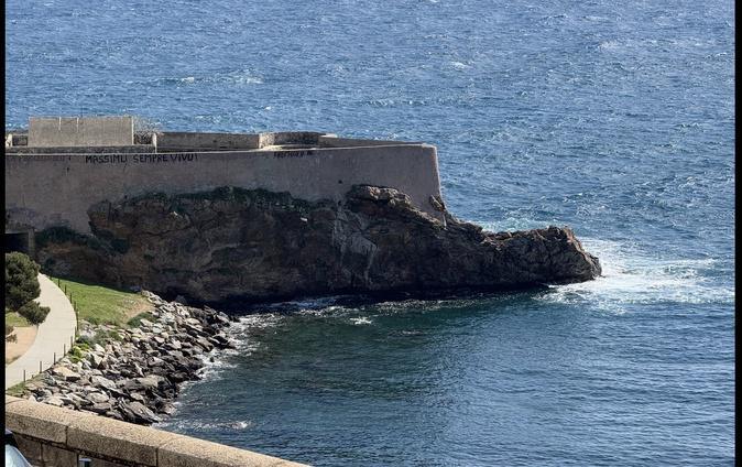 A màghjina : À u cunfini di a citadella di Bastia, a terra parla incù u mare