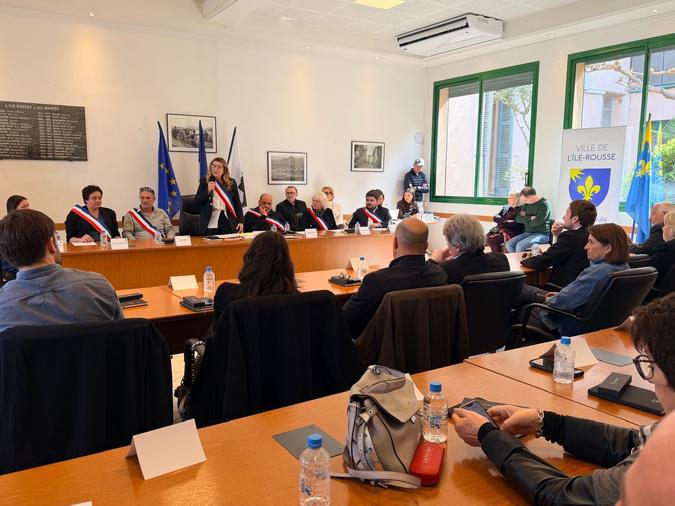 Mairie de Lisula - Salle comble pour le lancement de la nouvelle mandature 