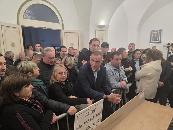 Municipales : 18 heures, le scrutin du second tour est clos à Bastia, le dépouillement débute