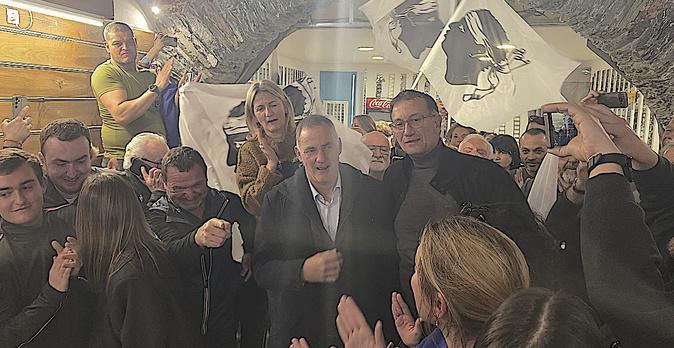 Municipales Bastia : Retour gagnant pour Gilles Simeoni qui retrouve son fauteuil de maire ! 