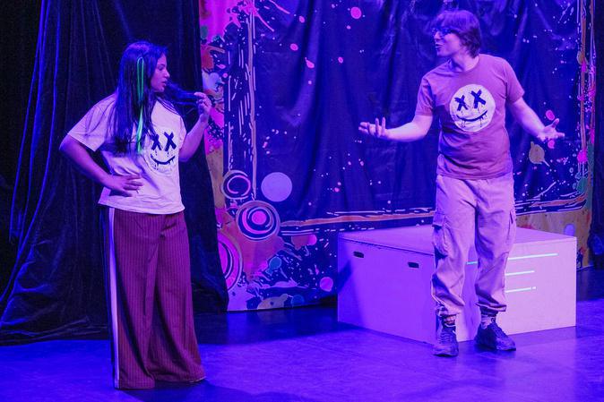 Nume &amp; Rick : une pièce de théâtre pour aborder les dangers du numérique