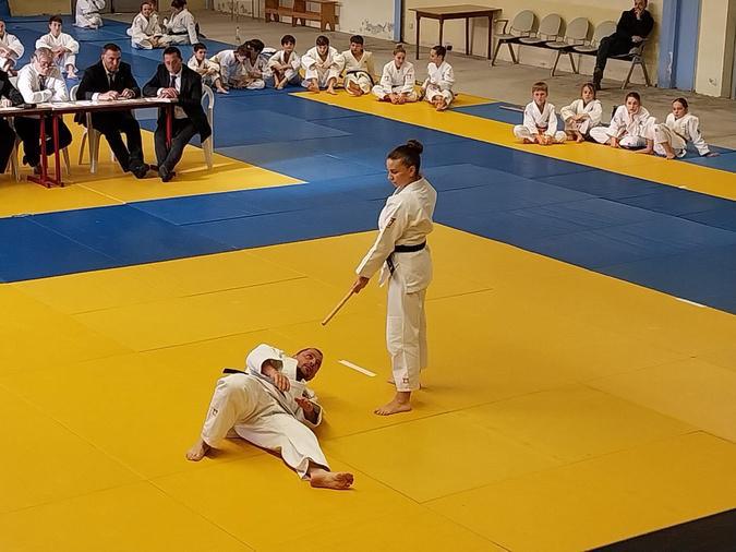 Cauro sur la scène nationale : Pauline et Dume Beovardi portent le Goshin Jitsu au plus haut Cauro sur la scène nationale : Pauline et Dume Beovardi portent le Goshin Jitsu au plus haut