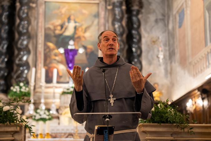 Avec ses "Carnets Corses", le cardinal Bustillo propose une traversée de la Corse et de la foi au fil des saisons Avec ses "Carnets Corses", le cardinal Bustillo propose une traversée de la Corse et de la foi au fil des saisons