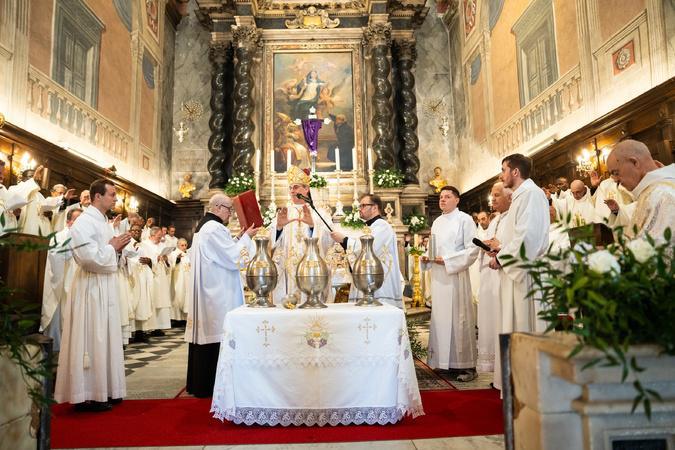 EN IMAGES - À Ajaccio, la messe chrismale a célébré l’unité du diocèse à l’approche de Pâques