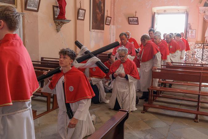 Dans la pieve de Lota, la Pulezzula entre ferveur et pénitence Dans la pieve de Lota, la Pulezzula entre ferveur et pénitence