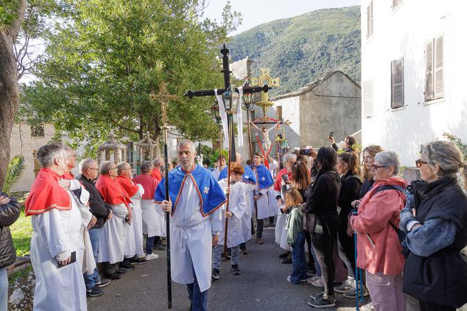 Dans la pieve de Lota, la Pulezzula entre ferveur et pénitence Dans la pieve de Lota, la Pulezzula entre ferveur et pénitence