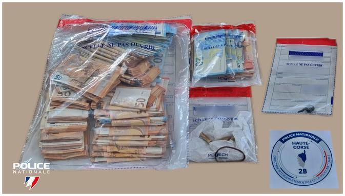 Téléphone au volant à Bastia : un simple contrôle débouche sur une affaire de stupéfiants et 35 000 € en liquide