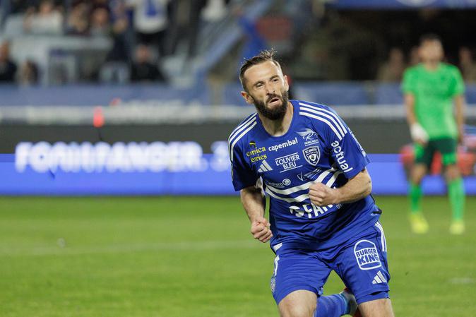 Réginald Ray (SC Bastia) après Saint-Étienne : « l’idée est de s’offrir une finale face au Mans ! » Réginald Ray (SC Bastia) après Saint-Étienne : « l’idée est de s’offrir une finale face au Mans ! »