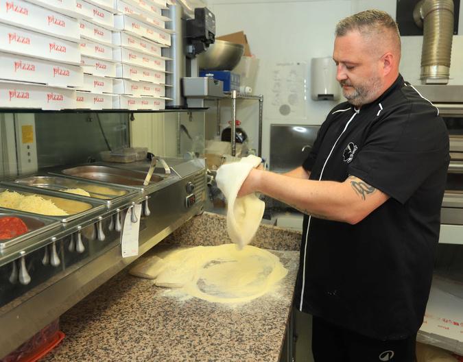 Corte - « A Bona Pizza », les ingrédients d’une valeur sûre ! Corte - « A Bona Pizza », les ingrédients d’une valeur sûre !
